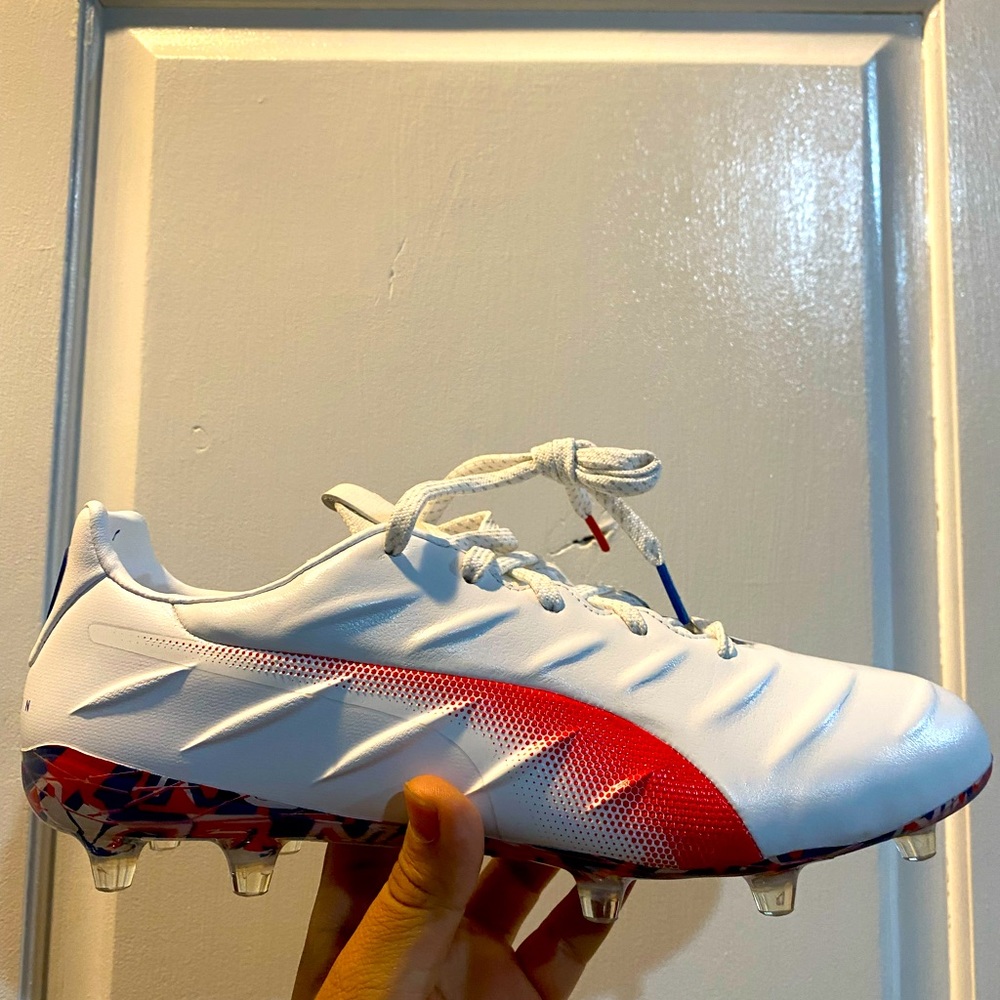 Puma King Platinum 21 London Soccer Cleats